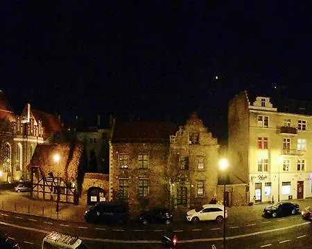 Old Town Apartment *