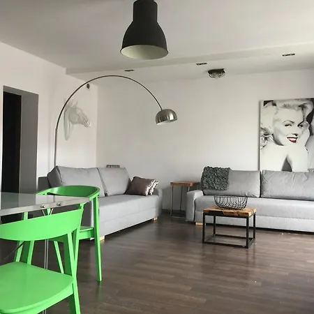 Old Town Apartment Апартаменты *